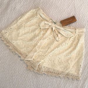 NWT Francesca’s eyelet shorts